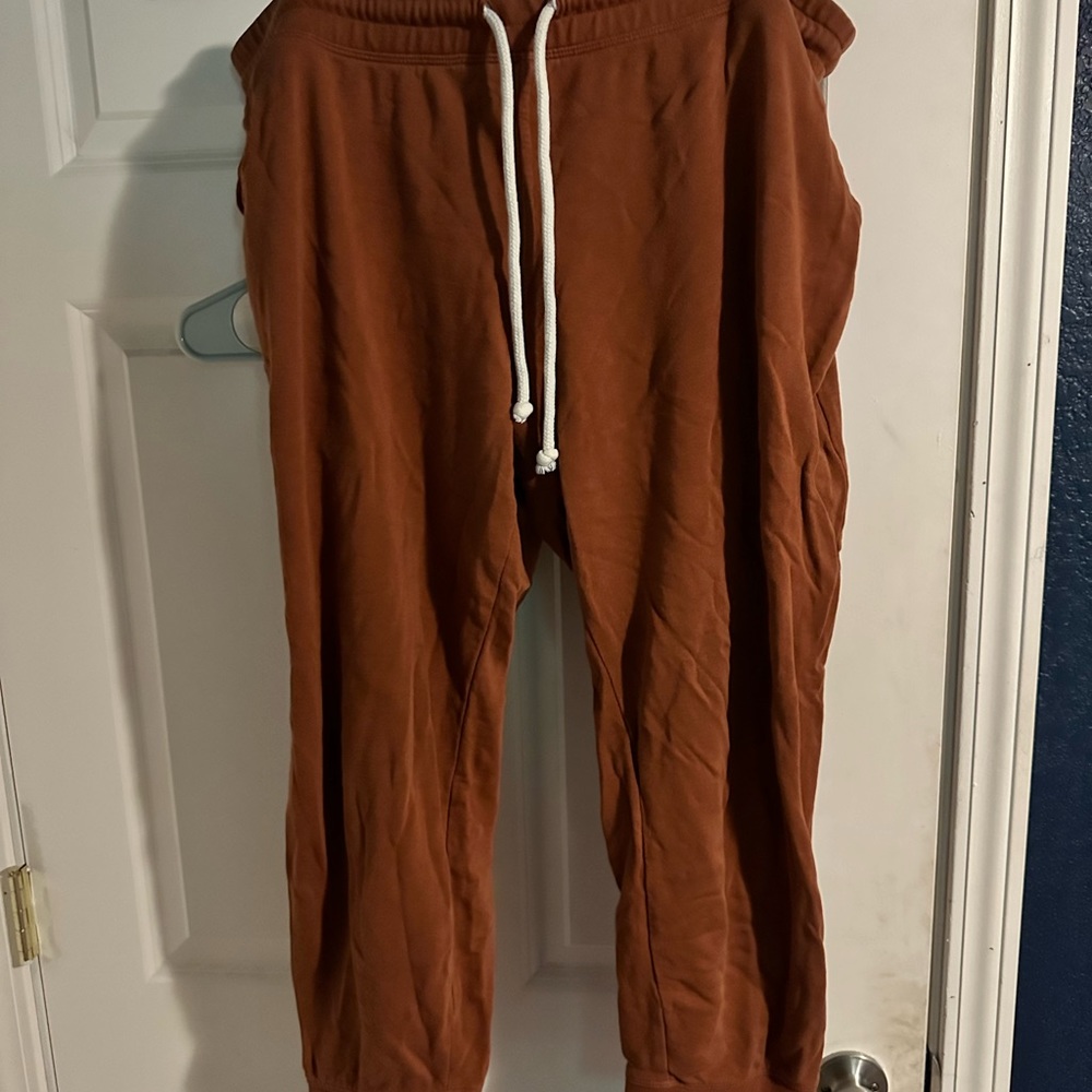 Burt orange sweatpants with rope ties